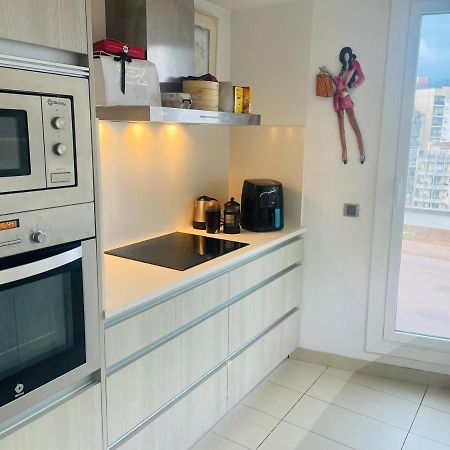 Stunning Penthouse Apartment Girona Bagian luar foto