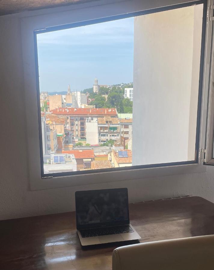 Stunning Penthouse Apartment Girona Bagian luar foto