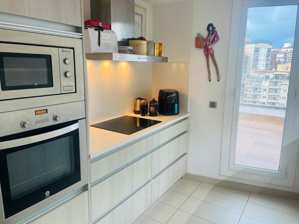 Stunning Penthouse Apartment Girona Bagian luar foto
